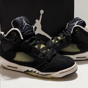 Jordan Air 5 Retro Black and Cool Gray size 4Y Vintage